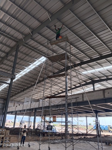 Gilang Steel Construction (68) ILANG STEEL CONSTRUCTION (GSC) adalah perusahaan penyedia struktur baja dengan fokus utama pada struktur baja PEB (Pre Engineered Building) dan EPC (Engineering, Procurement, Construction). GSC memulai awal yang sederhana pada tahun 1993. Kami menggunakan produk berkualitas dan berstandard SNI, dengan berbagai merek utama seperti GIGASTEEL, GIGAFRAME dan MAGNA SYSTEM, etc.